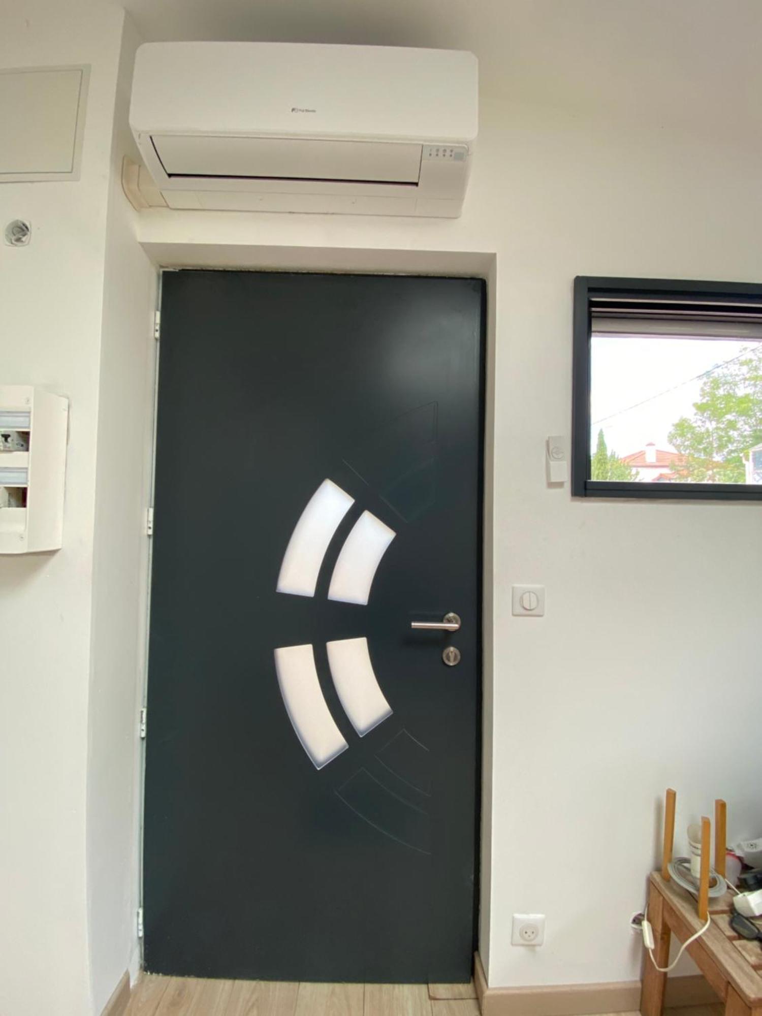Appartement Paisible Proche Centre Ville Bron Exterior foto